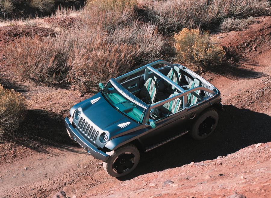  Jeep Willys Concept 2000 года  (фото 8 из 19)